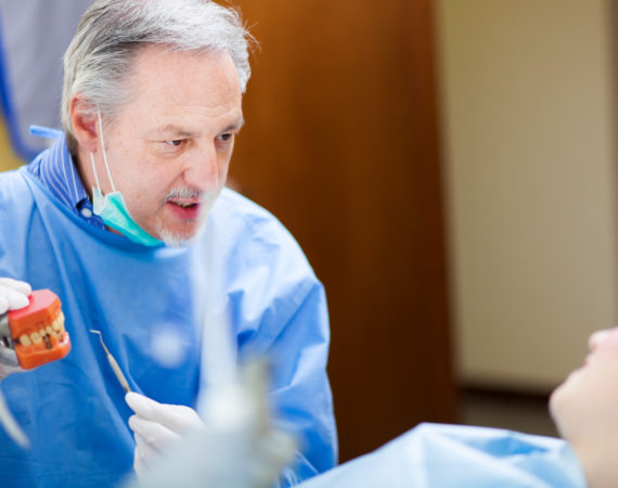 Tandlægerne på Frederiksberg laver dine nye tænder professionelt